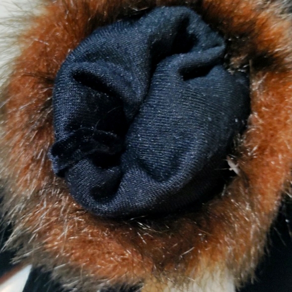 Women's black faux fur and faux velvet gloves - Picture 3 of 5